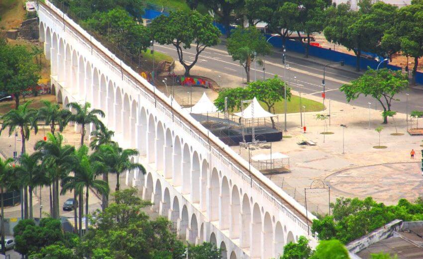 Lapa: O Coração da Vida Noturna do Rio