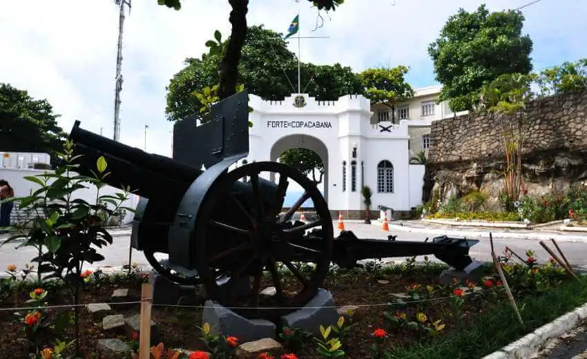 Desvendando o Forte de Copacabana: um passeio histórico imperdível